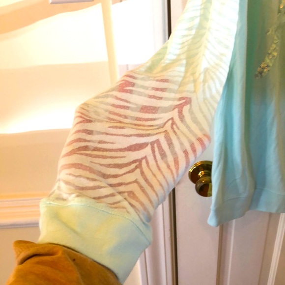 PINK mint green top - Picture 4 of 4